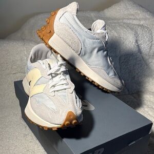 New Balance Light Grey and Cream Sneakers with Gum Sole